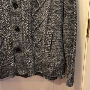 Men’s H&M shawl collar sweater size XL